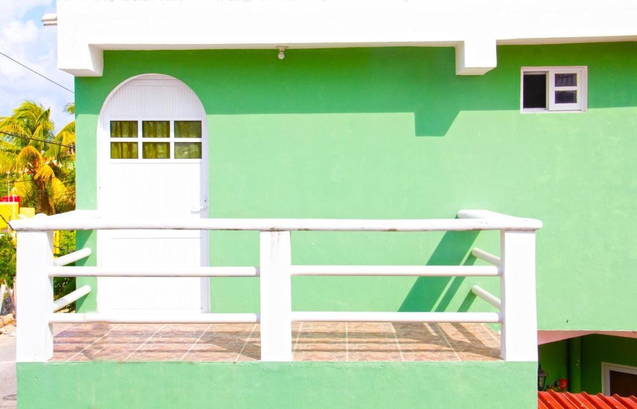 Casa Caridad Del Cobre Villa Isla Mujeres Exterior photo